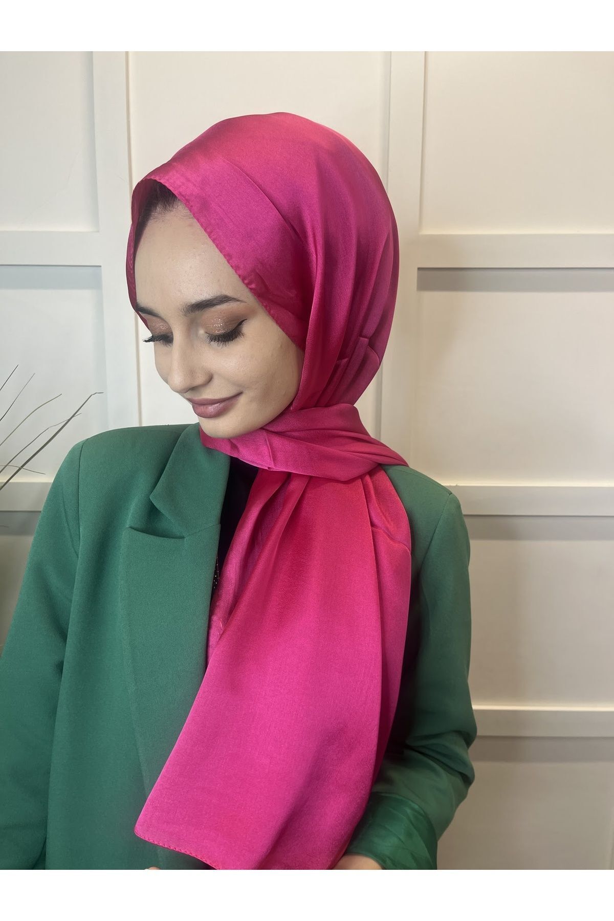 Madame Polo-Janjan, Janjan Chiffon Shawl 00823 Fuchsia 3