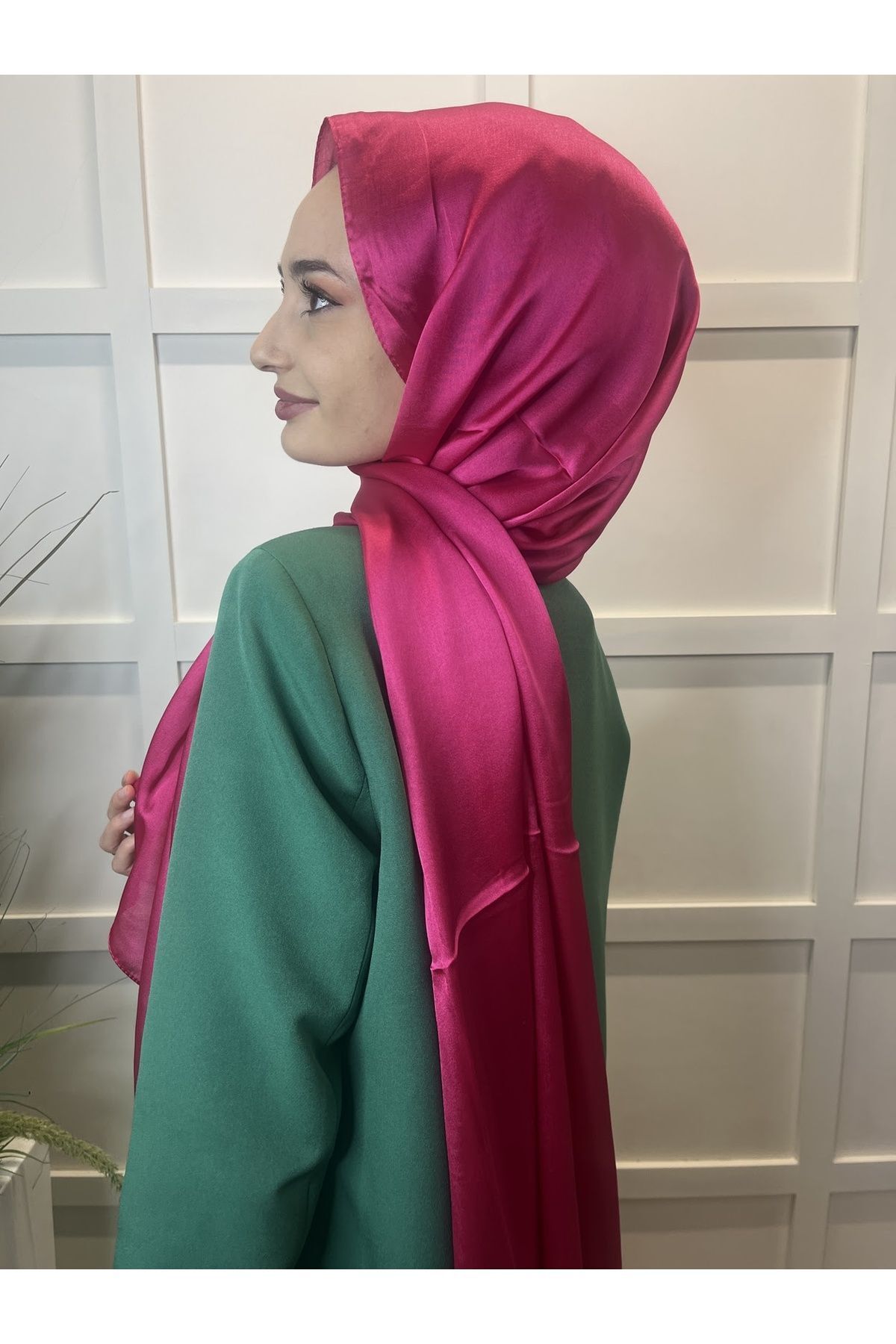 Madame Polo-Janjan, Janjan Chiffon Shawl 00823 Fuchsia 4