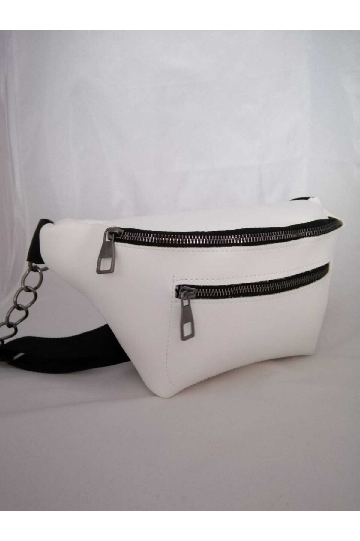 White chain bum bag hotsell