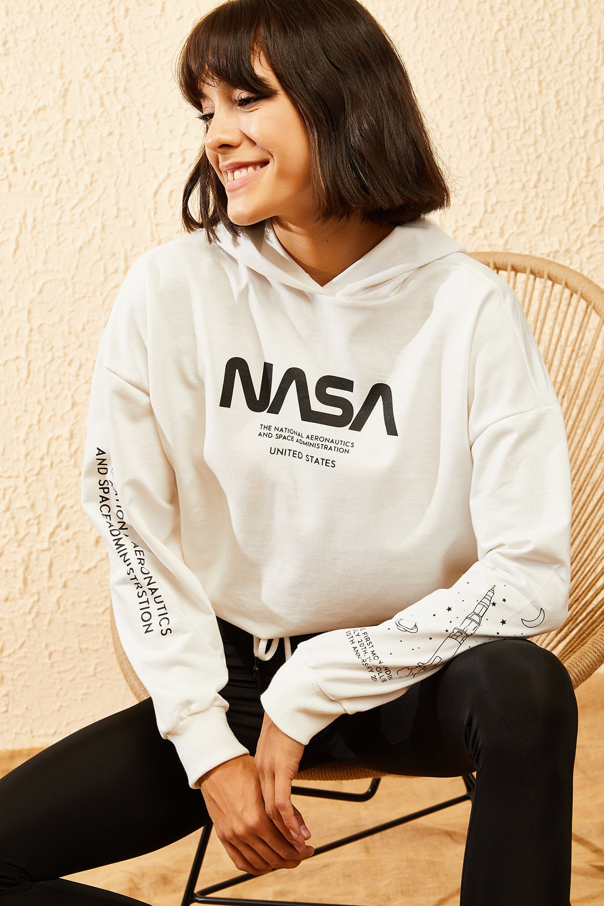 nasa sweatshirt trendyol