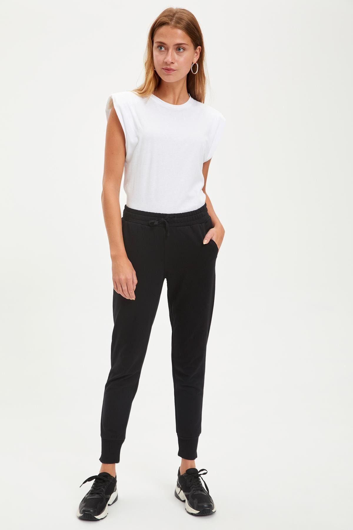 Defacto Kadin Black Red Lastikli Jogger Orme Pantolon L5453az20au Trendyol