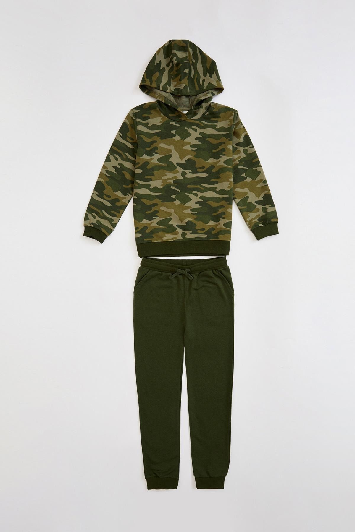 Defacto Erkek Cocuk Kamuflaj Desenli Sweatshirt Ve Esofman Alti Takim Trendyol