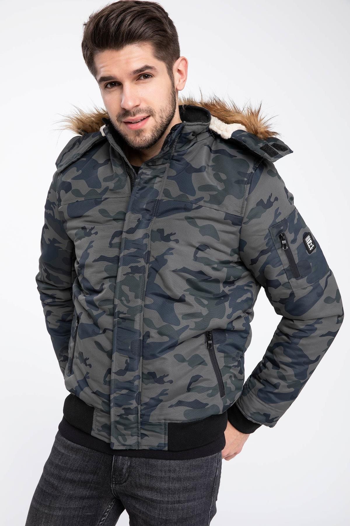 Defacto Erkek Kamuflaj Desenli Kapsonlu Mont J0160az 18wn Kh55 Trendyol