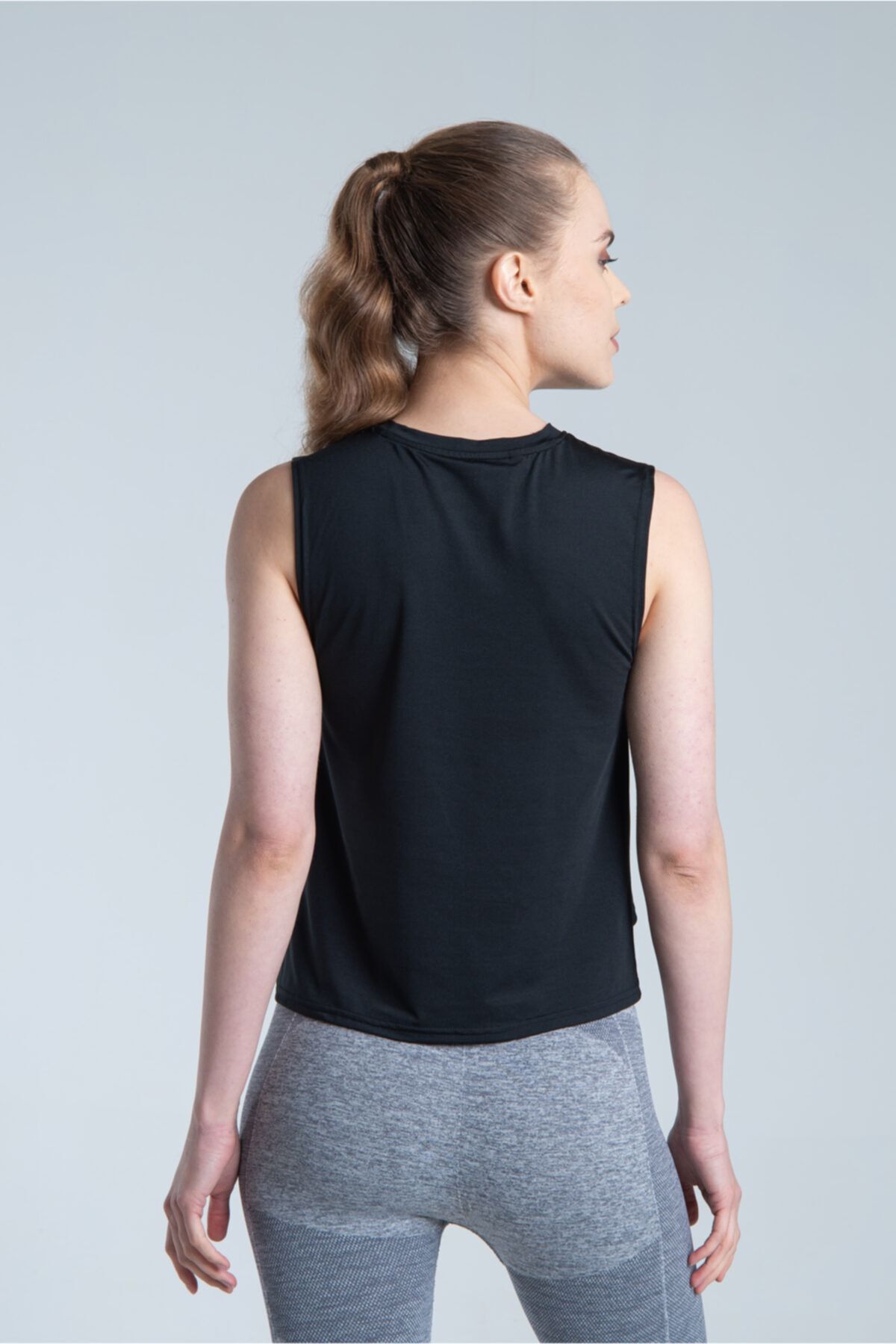 Vienfit-Tricou sport cu fante pentru femei - Tricou sport Speed - Tricou negru 3