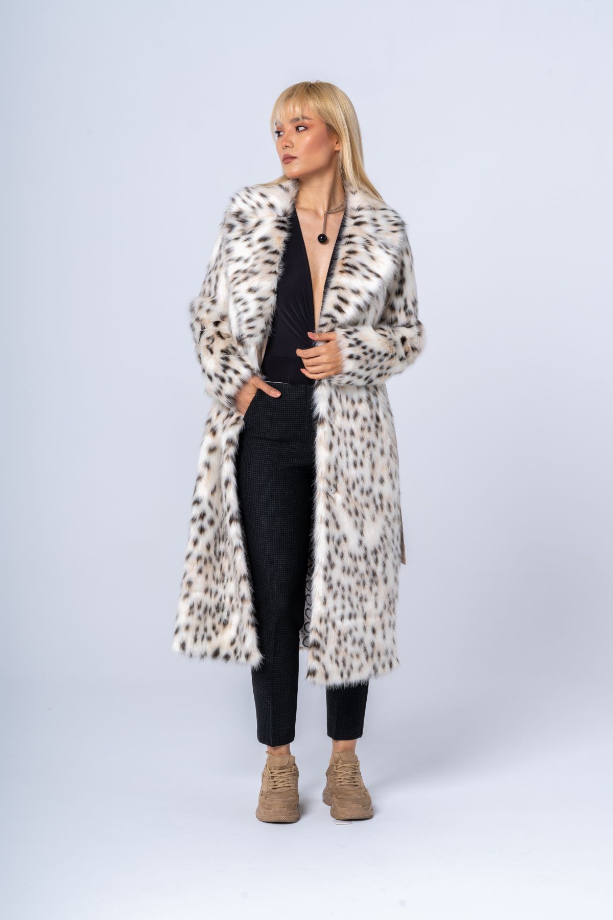 Usainte Soft Long Women s Winter Elegant Coat Made with White Leopard Pattern Faux Fur Trendyol
