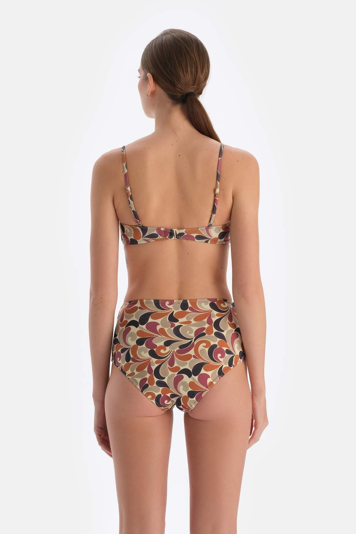complete the look image