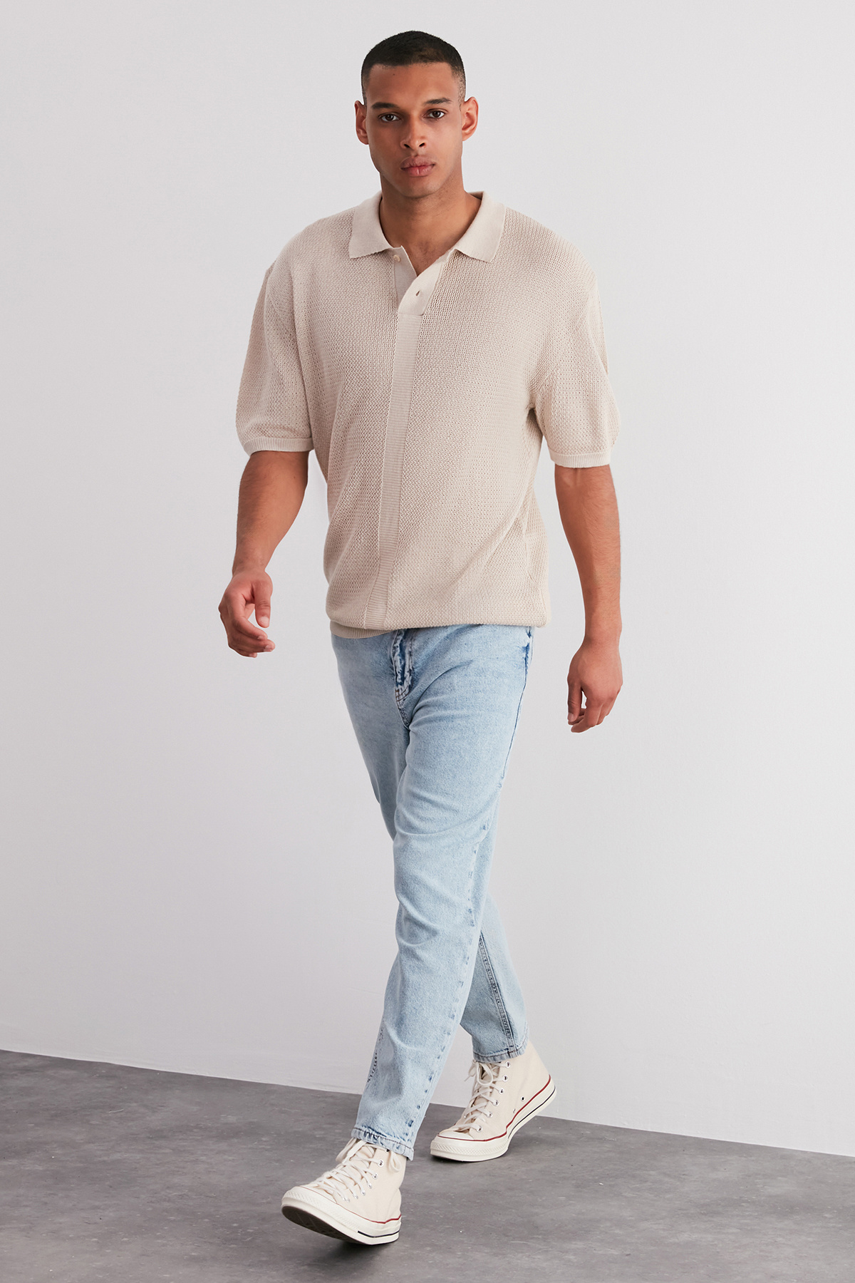 Trendyol Collection-Blaue Jeans mit lockerer Passform, lockere Jeans TMNSS22JE0223 4