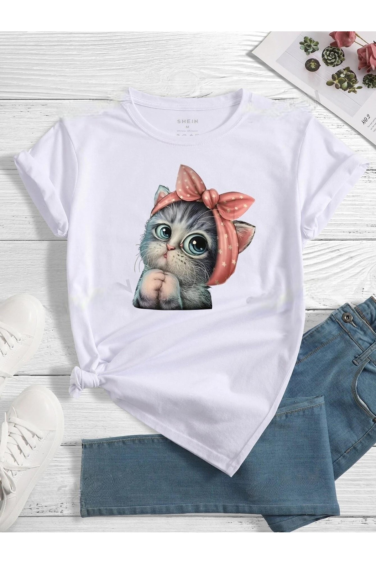 Women's White Cute Cat Oversize T-shirt