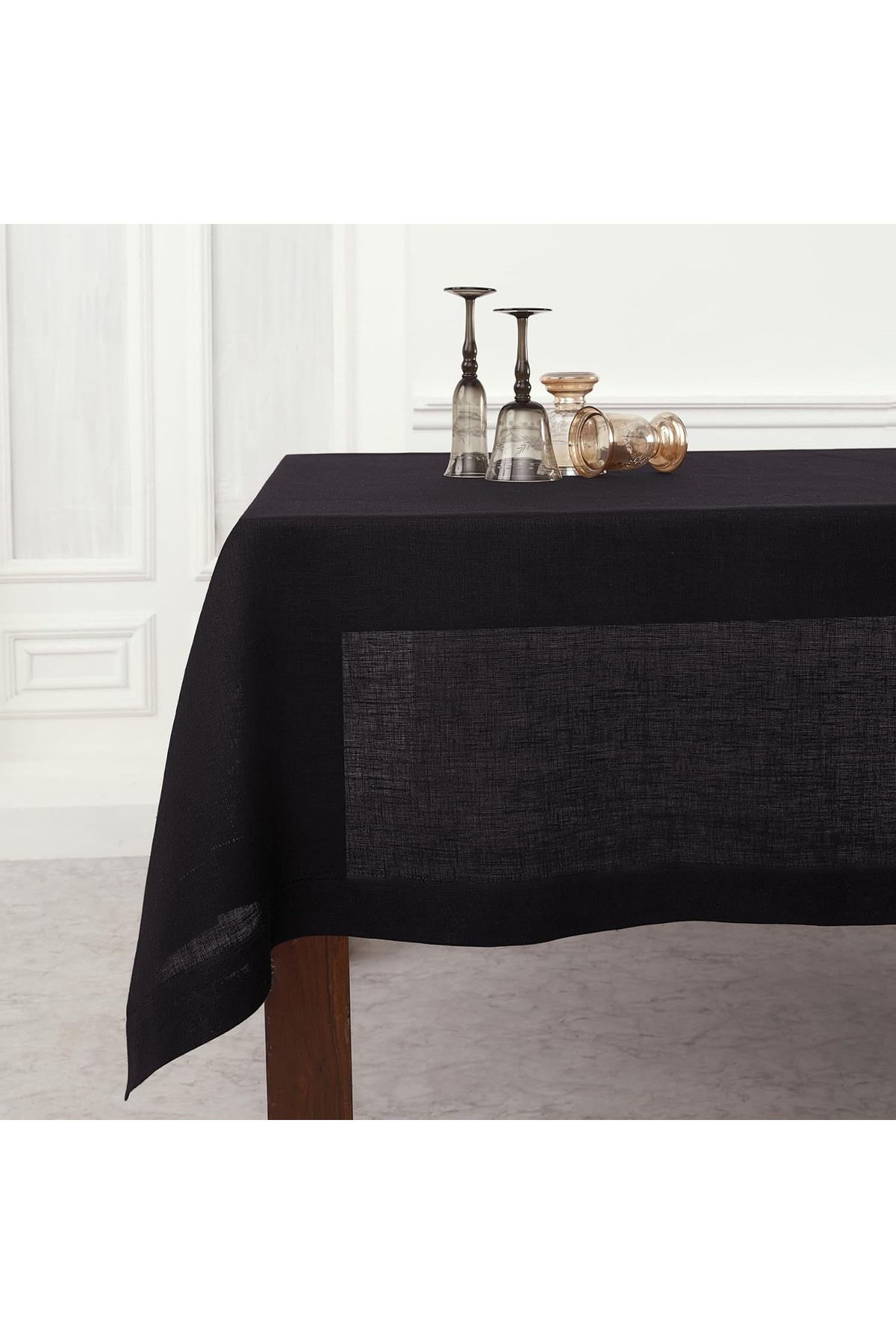 Zeren Home Față De Masă Din Poliester In Negru Fără Sclipici + 6 Șervețele - 150 x 240
