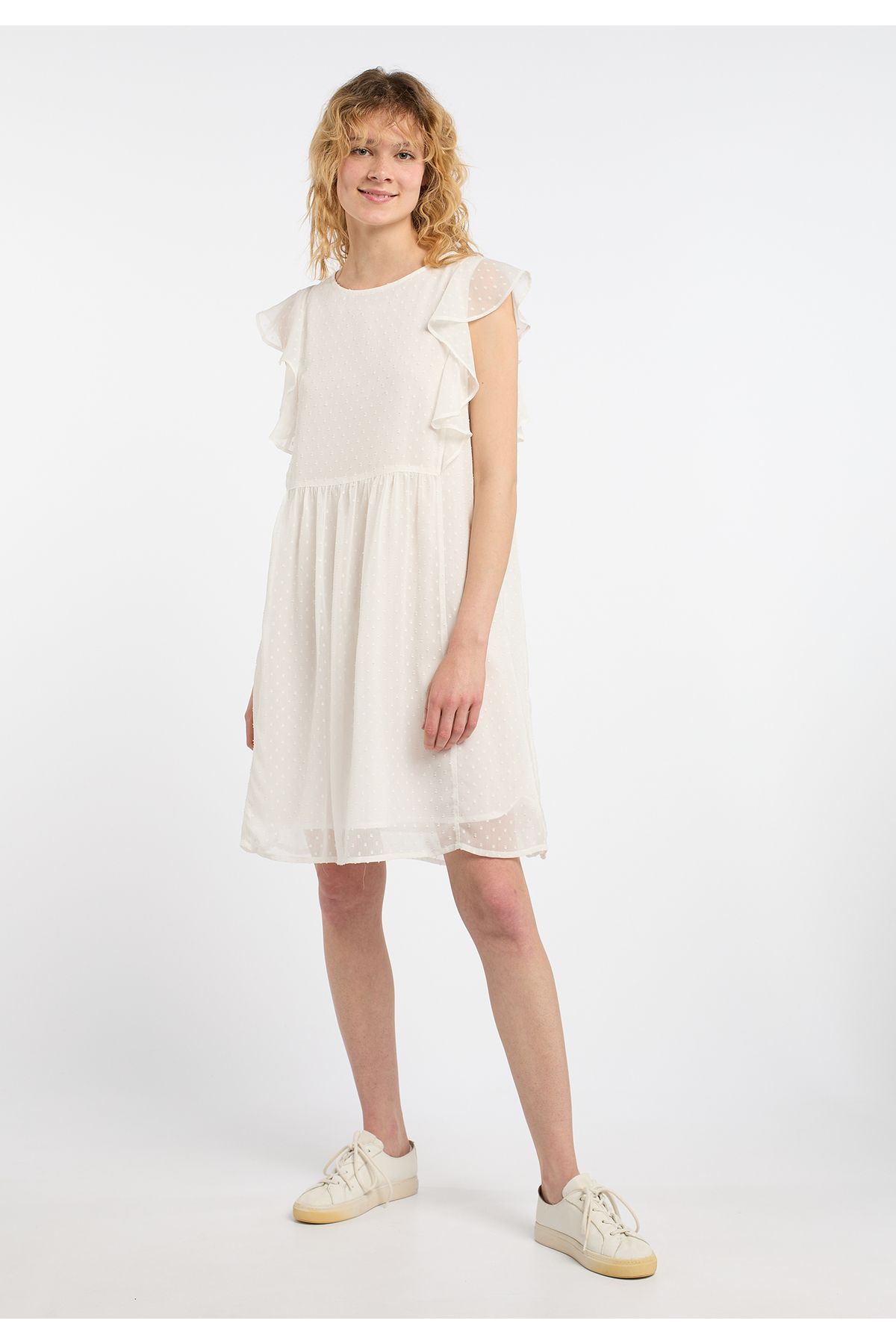 complete the look image