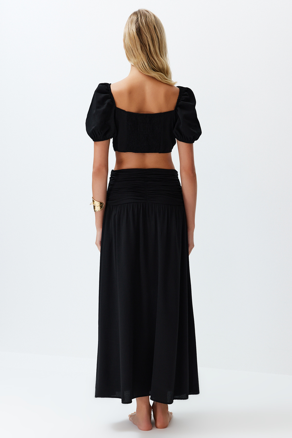 Trendyolmilla  Siyah Dokuma Aksesuarlı Yırtmaçlı Bluz Etek Plaj Takım TBESS24AU00036 - Görsel 6