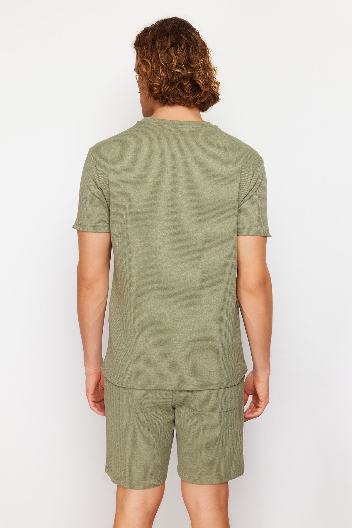 Trendyol Collection-Lehké khaki pletené šortky Regular Fit Waffle Sada pyžama TMNSS23PT00036 6