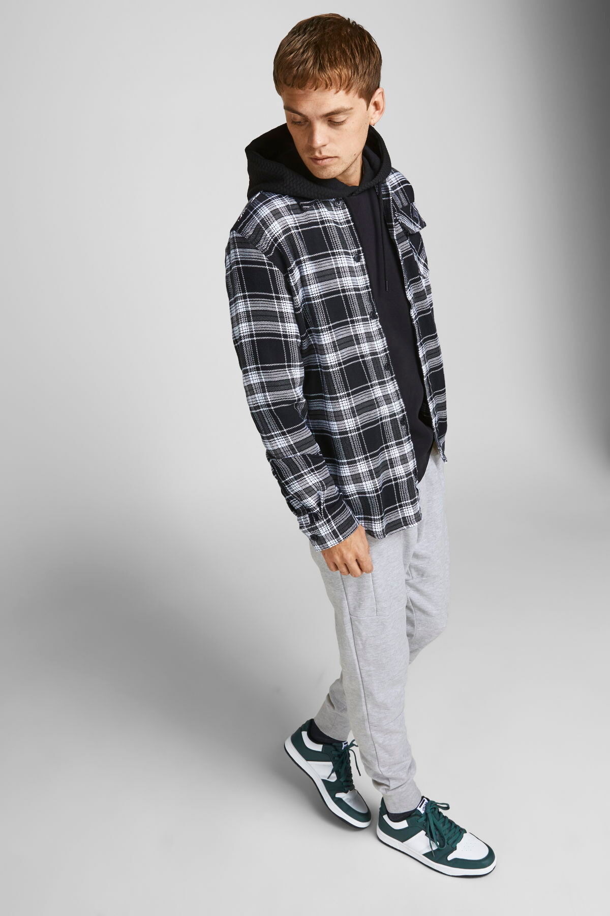 شلوار گرمکن ورزشی مردانه راسته فاق نرمال | جک اند جونز Jack & Jones 12184970 - BS - تصویر 5