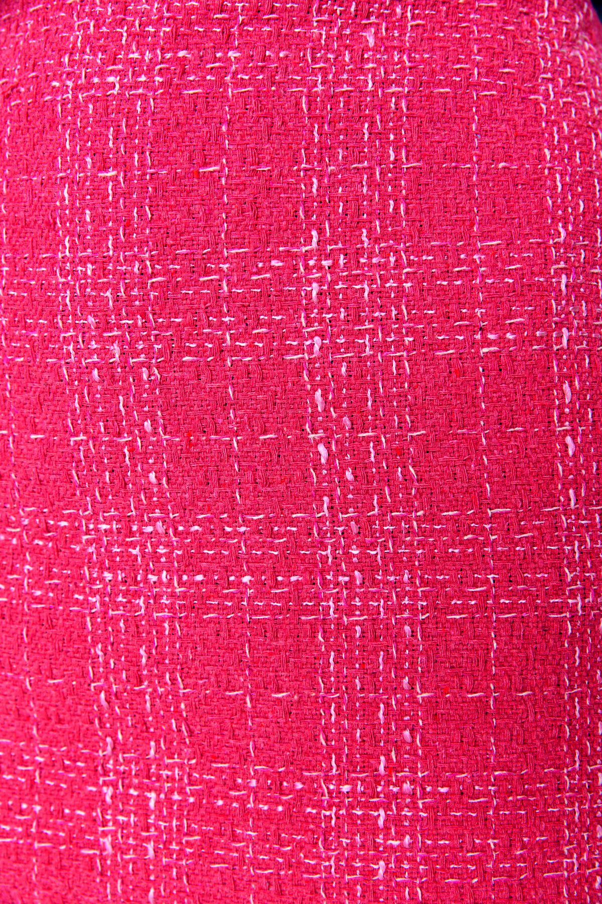 Trendyol Collection-Fustă roz din tweed mini cu tăietură dreaptă - țesătură creion, TWOAW23ET00105 4