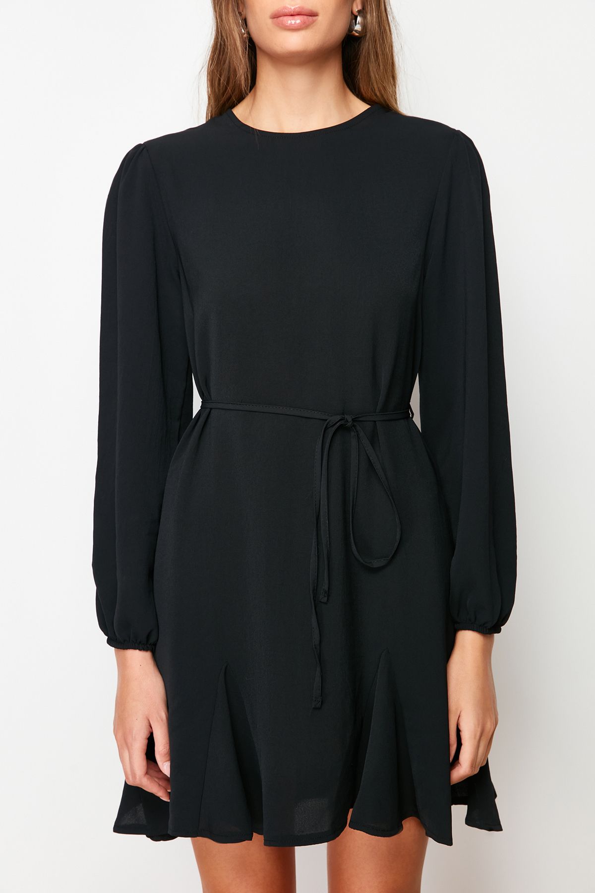Trendyol Collection-Чорна ткана міні-сукня з вирізом горловини TWOAW24EL00337 з прямим вирізом TWOAW24EL00337 4