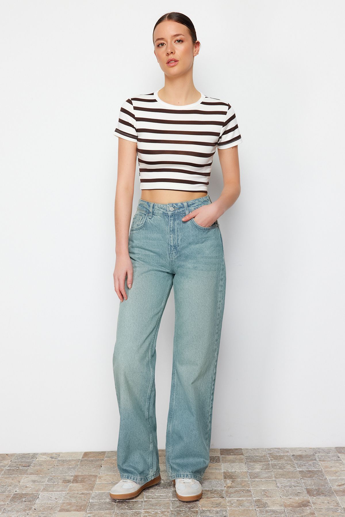 complete the look image