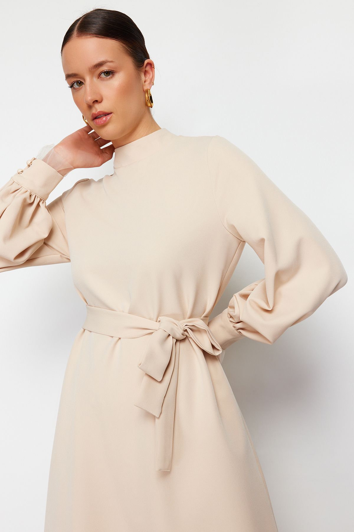 Trendyol Modest-Béžový stojáček s límečkem detail tkané šaty Tctss24Eb00174 3