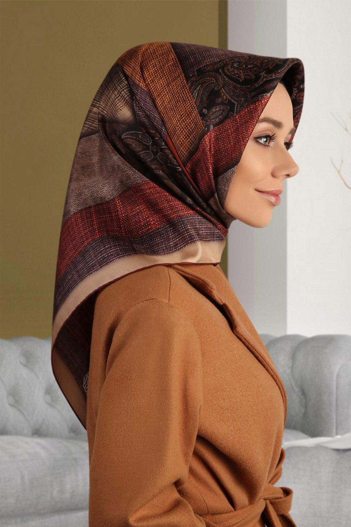 روسری چند رنگ روند فصل جدید پلی استر 90x90 Twill Tivil مدل Hijab Nagme محصول Levidor