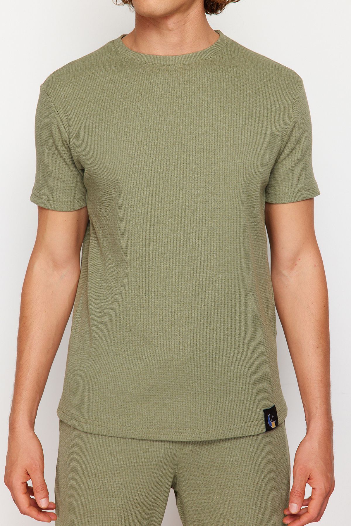 Trendyol Collection-Lehké khaki pletené šortky Regular Fit Waffle Sada pyžama TMNSS23PT00036 4