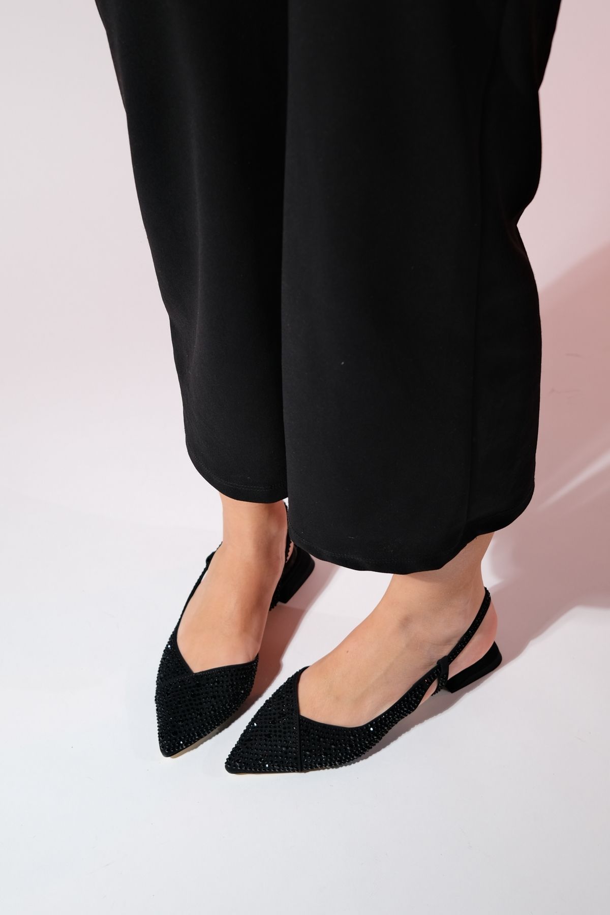 صندل سیاه زنانه جوکر پوستی استوار بینی luvishoes