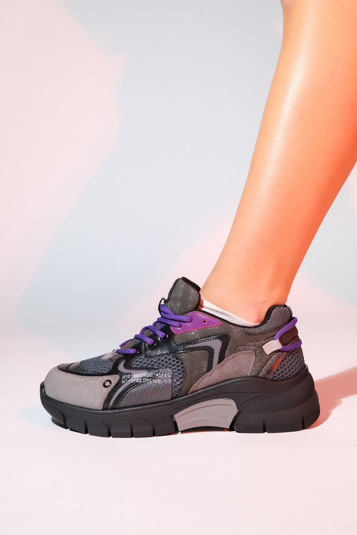 اسنیکر سیاه زنانه Duja مشکی Purple Multi Multled کفش ورزشیs Sport Base luvishoes