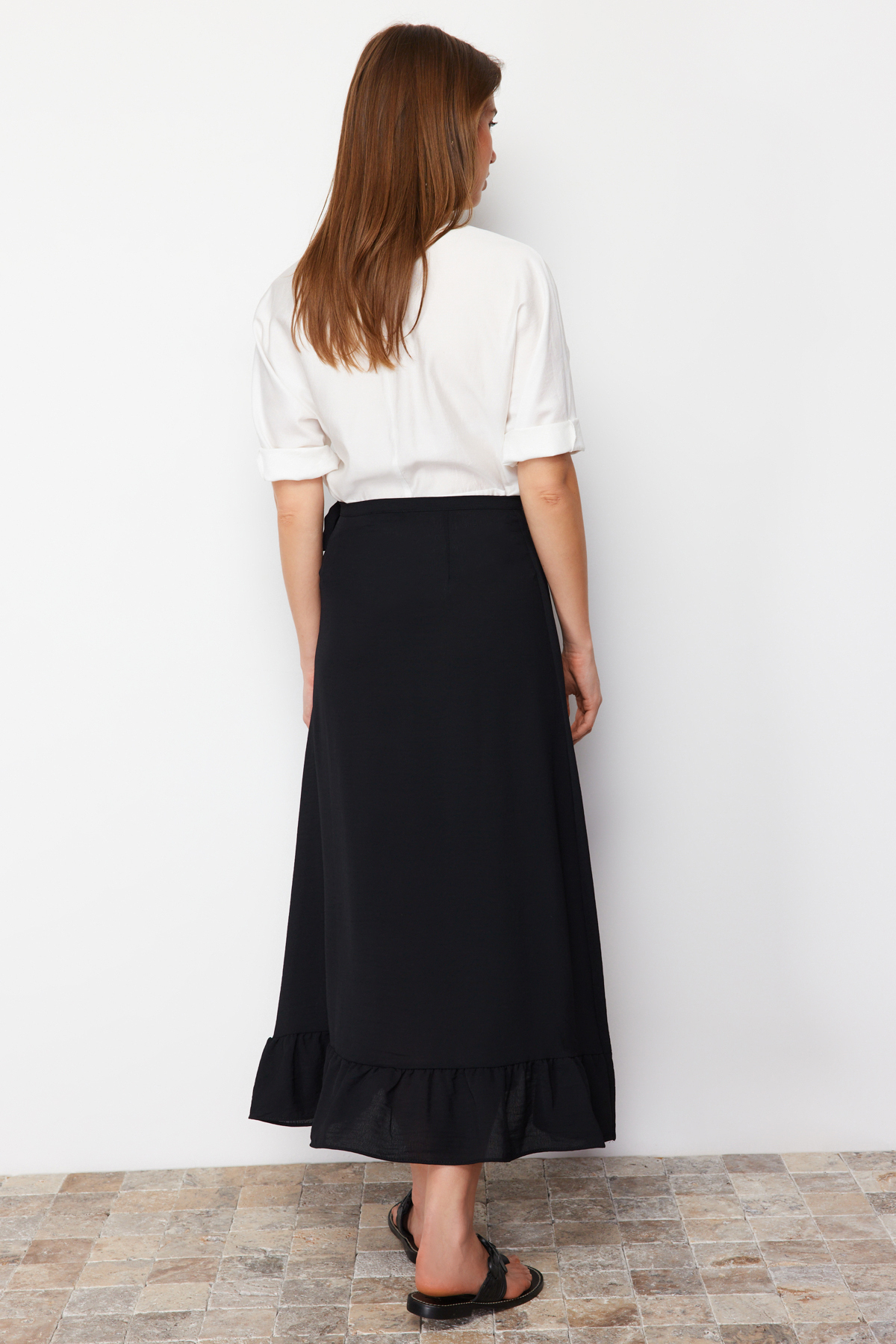 Trendyolmilla  Siyah Anvelop Volanlı Dokuma Etek TCTSS21ET0579 - Görsel 10