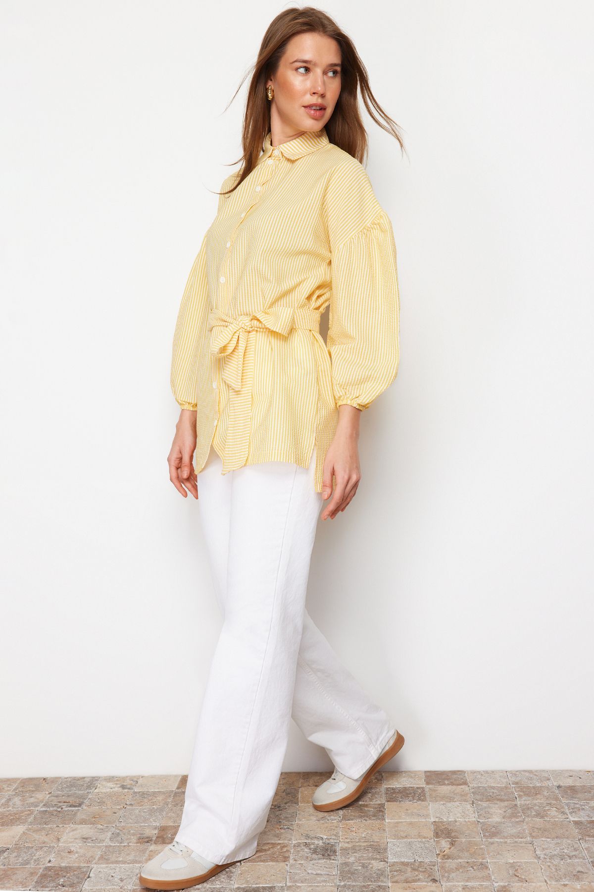 Trendyol Modest-Cămașă țesută cu mânecă balon cu curea galbenă în dungi TCTSS22GO0116 2