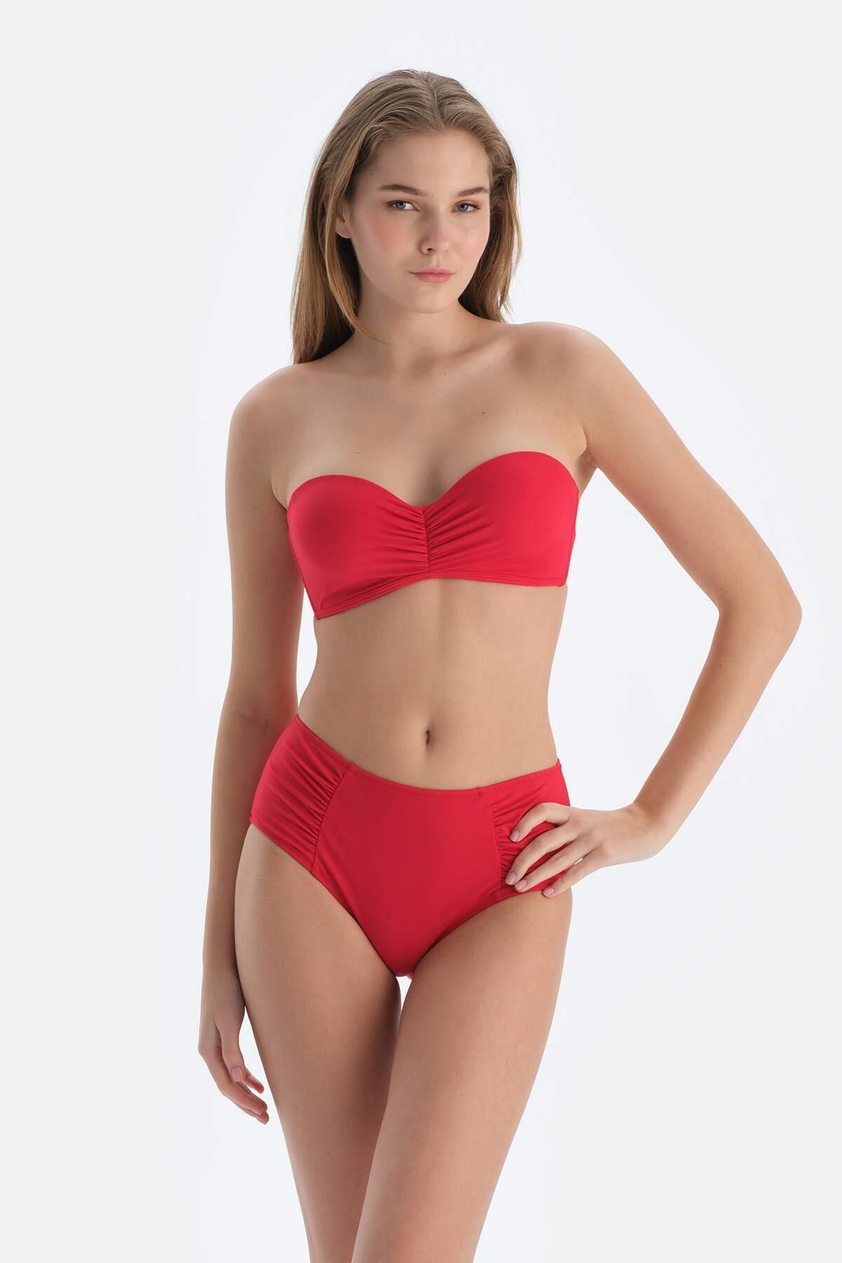Dagi-Bedecktes trägerloses rotes Bikinioberteil 5