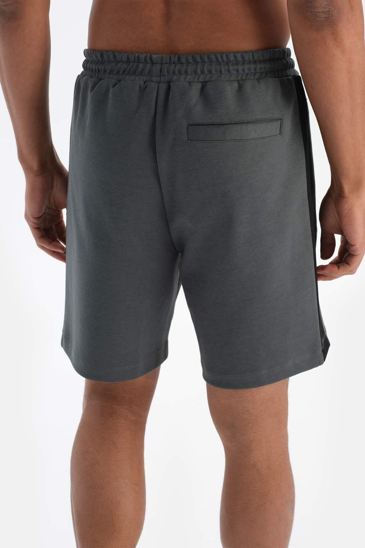 Dagi-Men's Green Shorts - Side Print and Mesh Detail 6