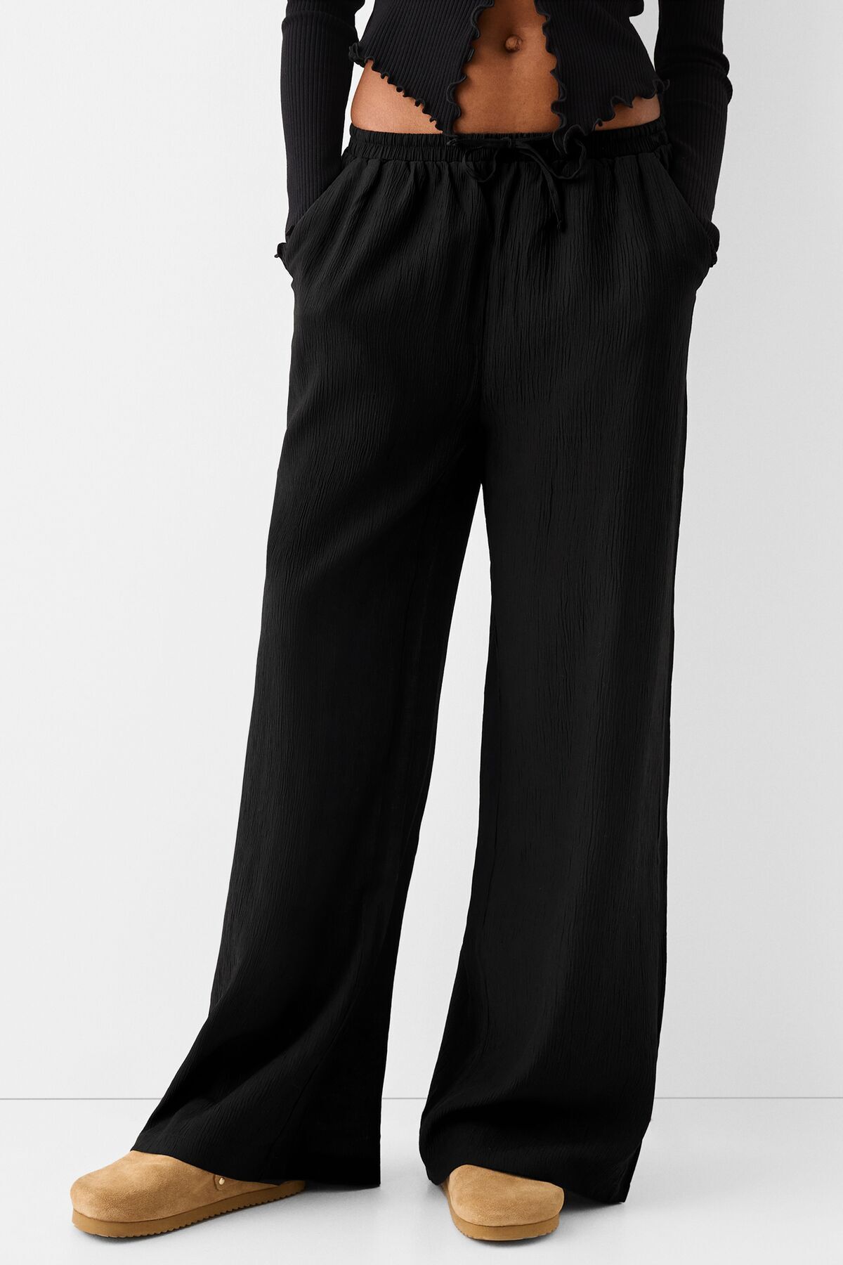 Pantalon jogger simili cuir bershka online