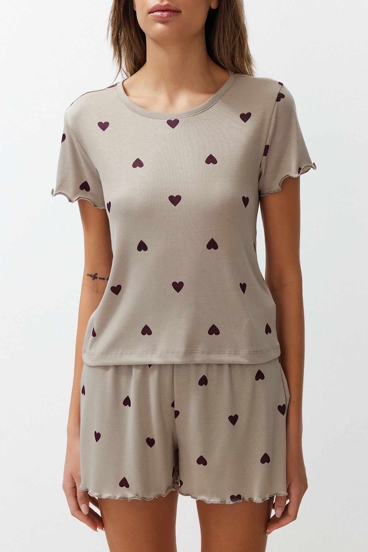 Trendyol Collection-Mintfarbenes, mit Herz-Slogan bedrucktes, elastisches, geripptes Shorts-Strick-Pyjama-Set THMSS24PT00220 4