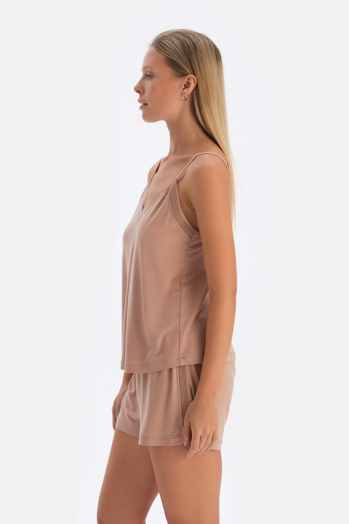 Dagi-Basic Light Brown Shorts 3