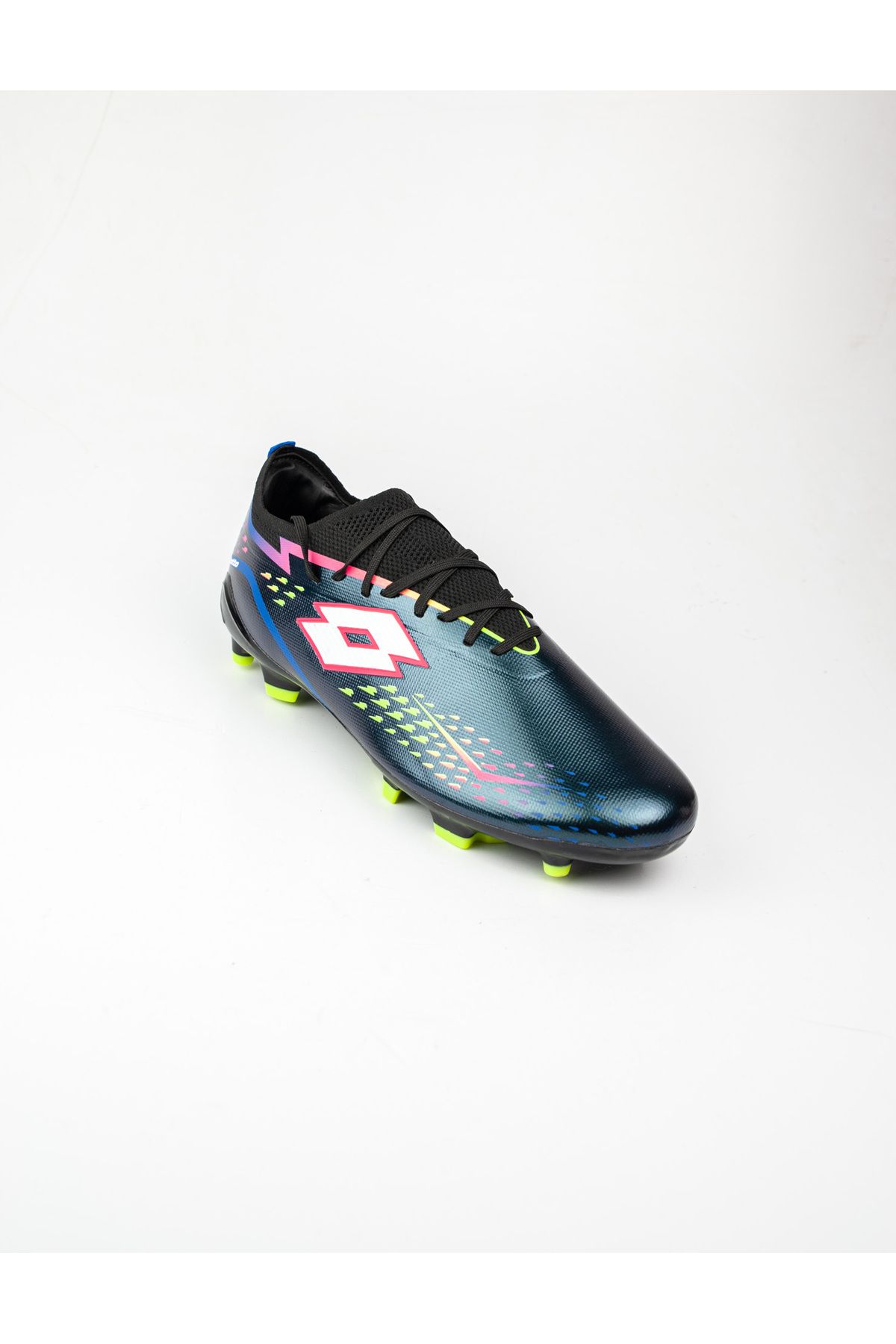 Lotto 101503363 Theo Black Men s Football Boots Trendyol