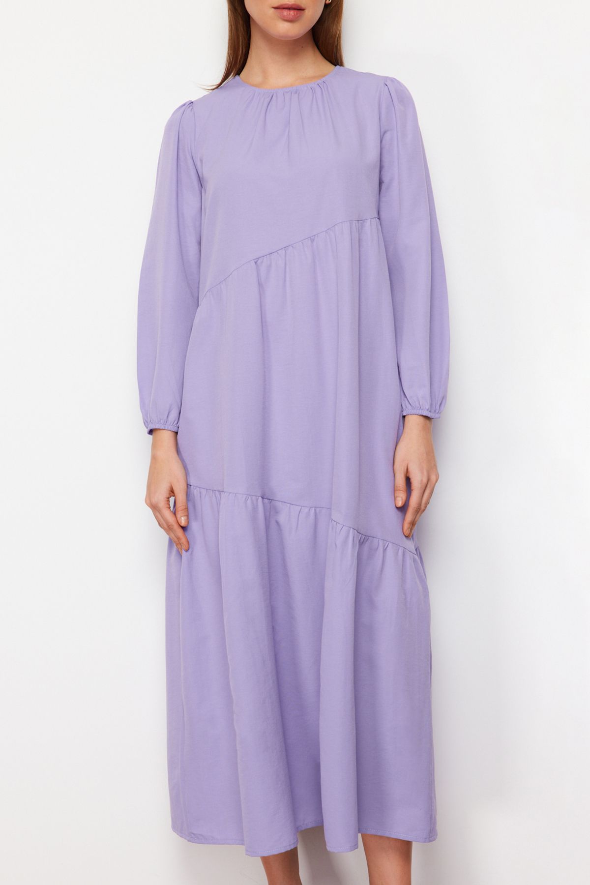 Trendyol Modest-Fliederfarbenes, detailliertes, gewebtes Baumwollkleid mit weitem Schnitt TCTSS21EL3470 4