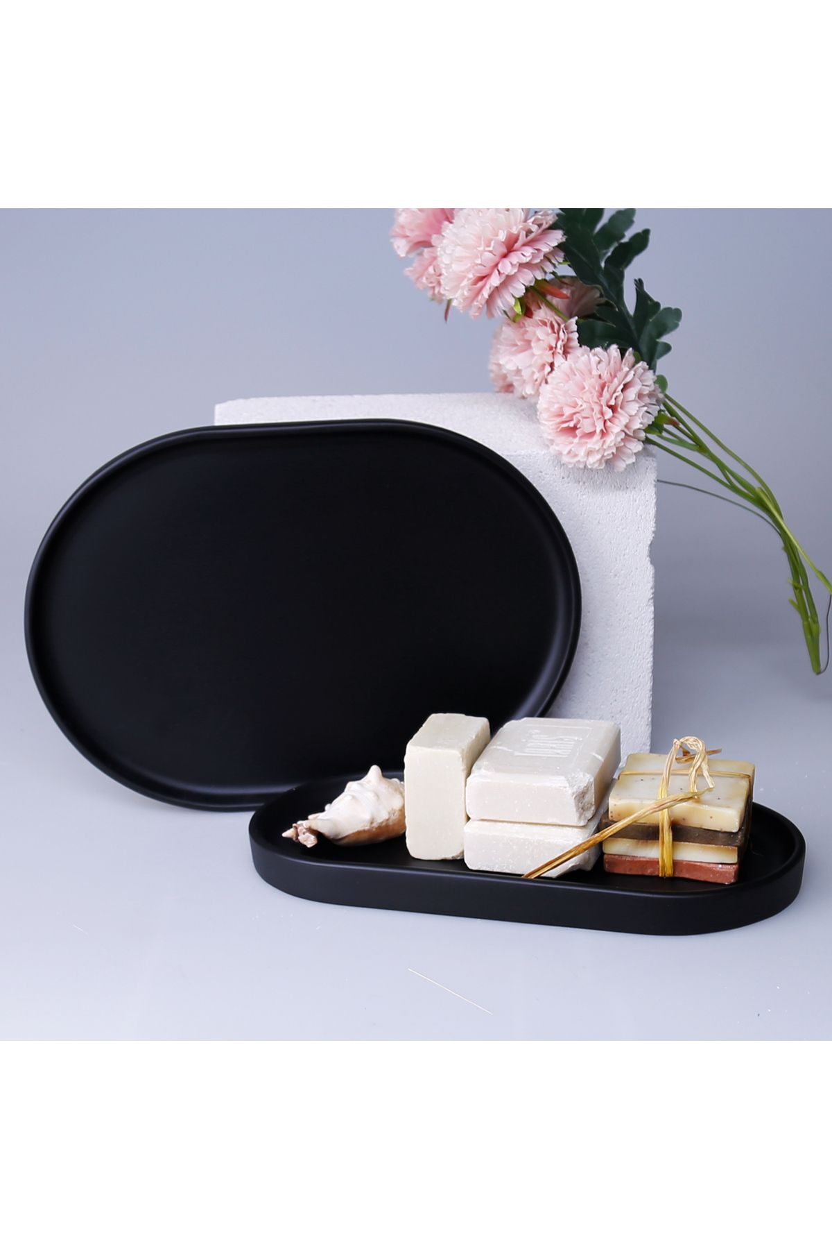 Selim-Victoria Oval Tray Small Black 2