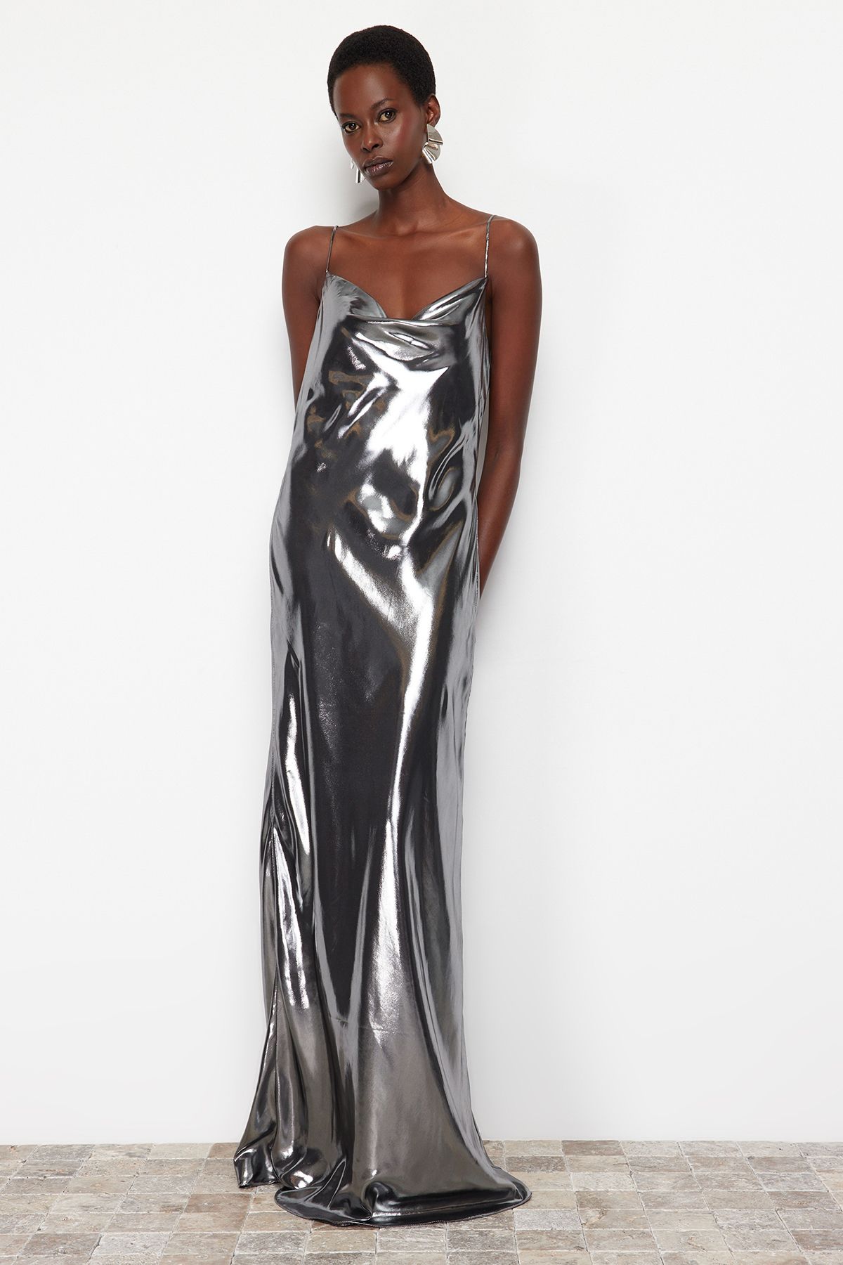 Trendyol Collection-Metallic Woven Silver Lined Fish Long Evening Dress - TPRSS24AE00017 1
