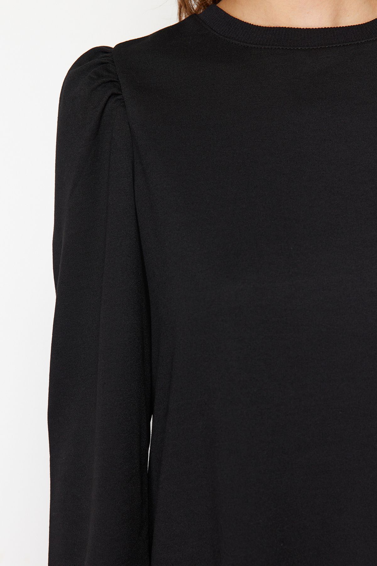Trendyol Modest-Schwarze Strick-Tunika mit Rundhalsausschnitt und Schlitz und Ärmeldetail TCTSS21TN0257 5