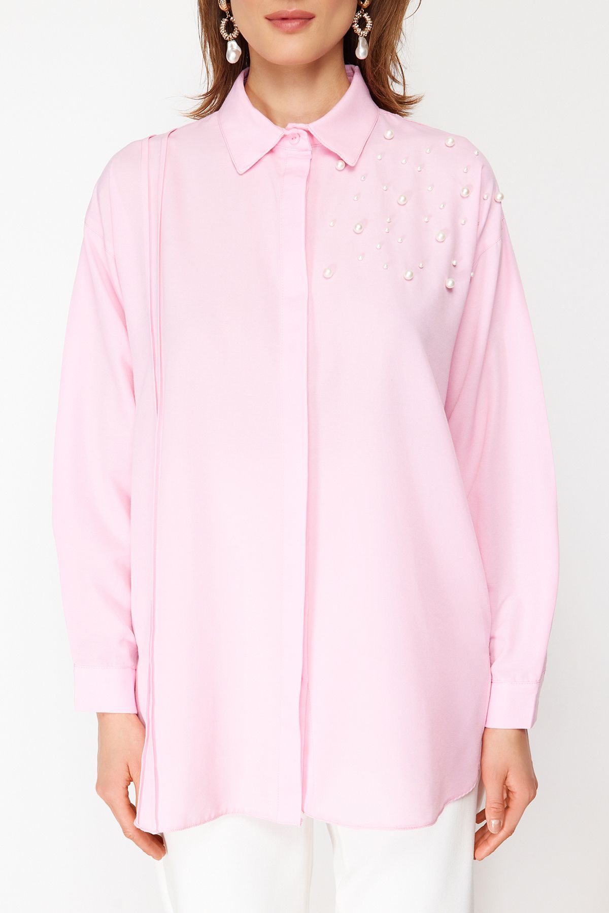  TRENDYOL MODEST Pembe ?nci Detayl? Pamuklu Dokuma G?mlek