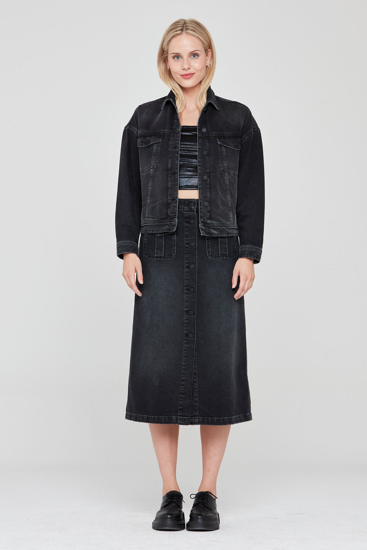 Dark Shade Aged Black Casual Form Coat Denim Women's Jacket