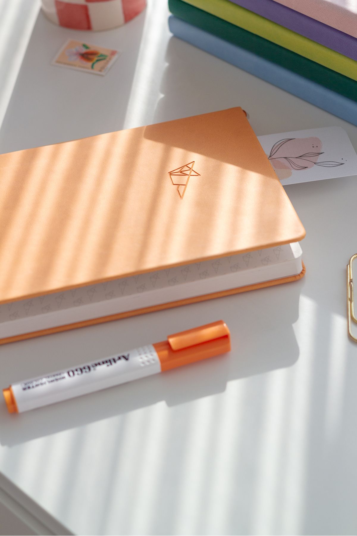 Matt Notebook-Caiet A5 cu puncte galben 4