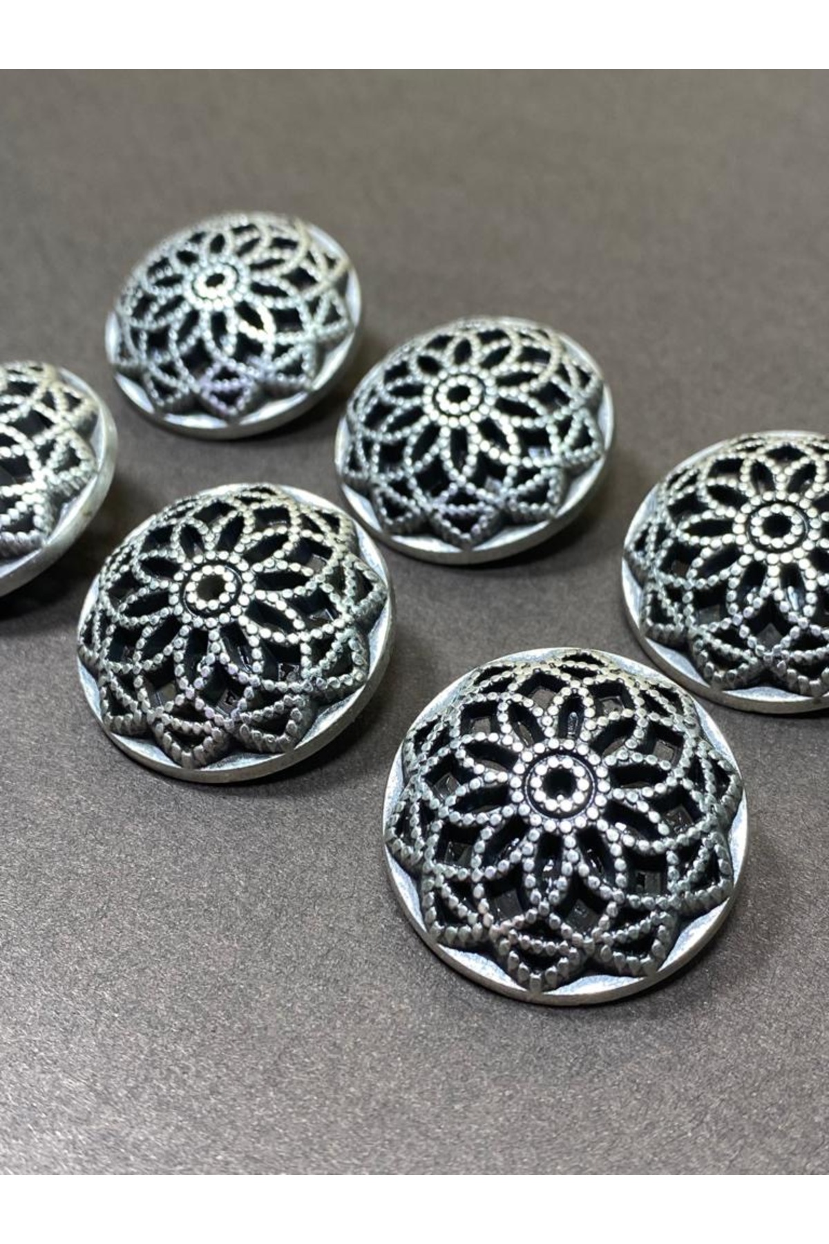 Cardigan Vest Button / Metal Button / Antique Silver / 1.8 Cm / Set of 6/m