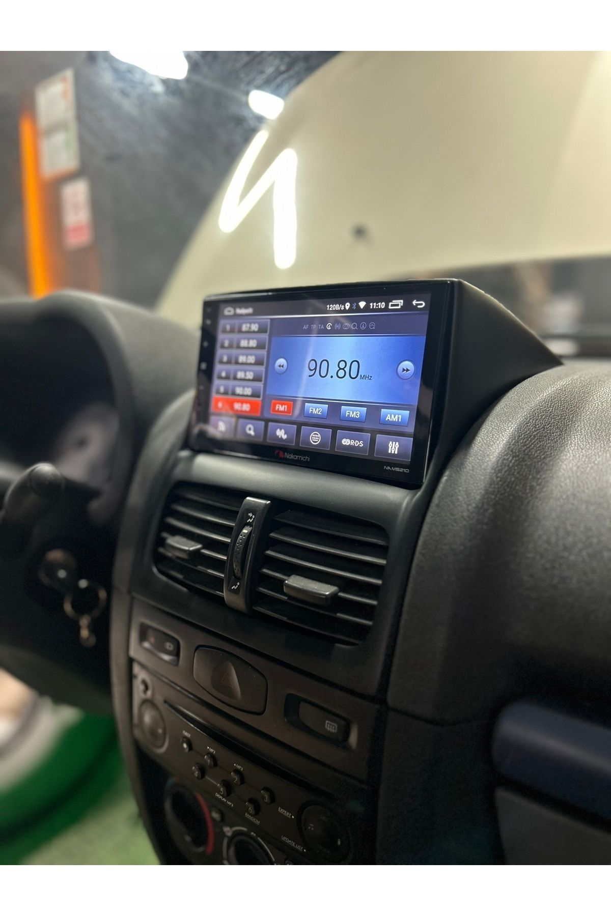 Custom Pluss-Renault Clio 2 Android 12 Compatible Multimedia Carplay 4GB RAM+64GB HDD Navigation Display 2