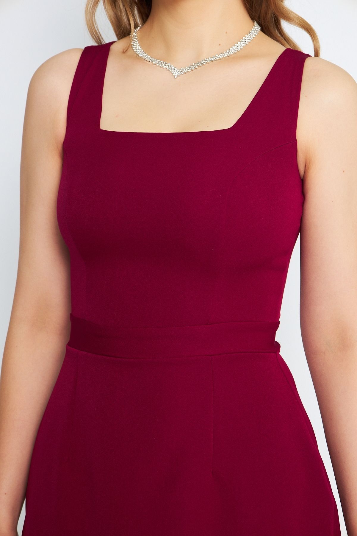 NO48-Rochie Roșie Mini Claret, cu bretele late, cu guler pătrat 7