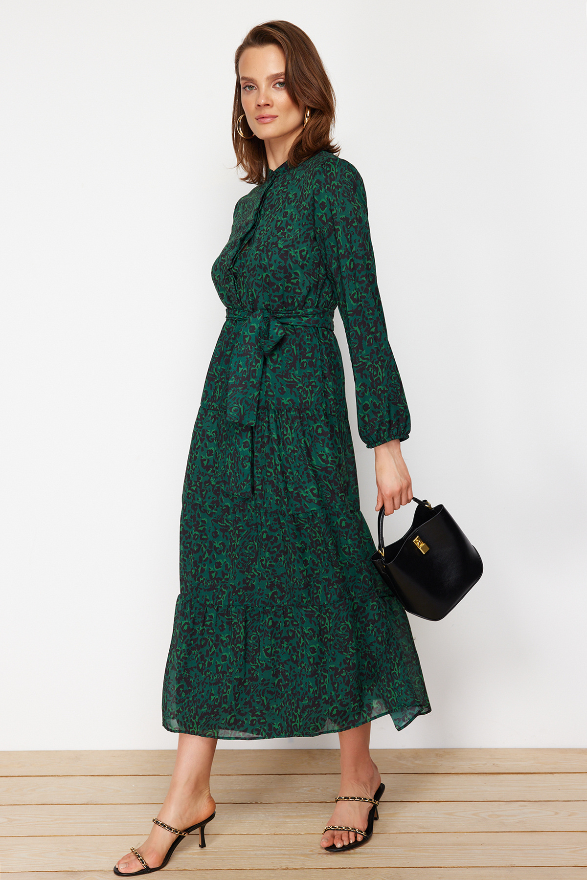 Trendyol Modest-Sötétzöld mintás öv részletesen bélelt sifon szőtt ruha TCTSS21EL3346 3