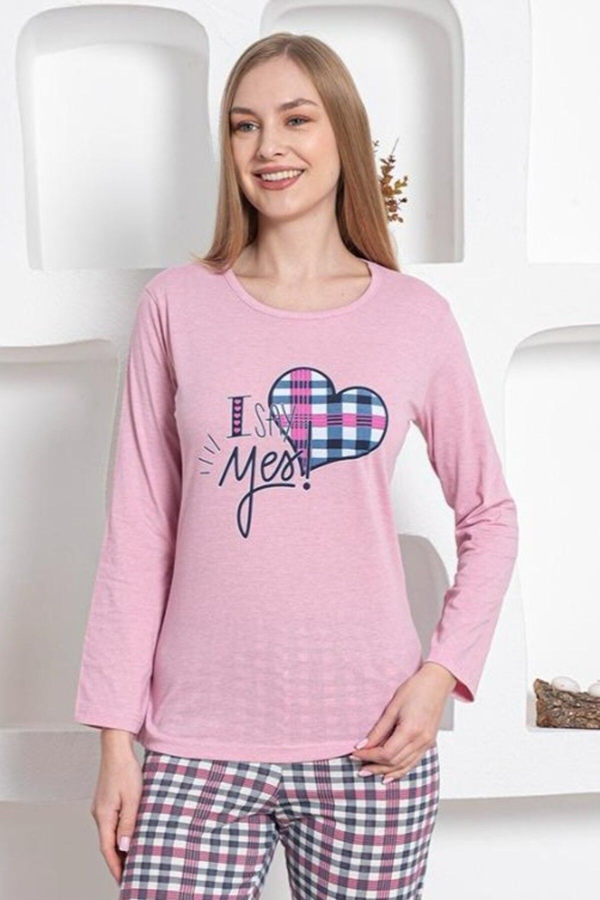 Farya Home-Dreamy Cotton Long Sleeve Patterned Pajama Set with Cuffed Legs 2