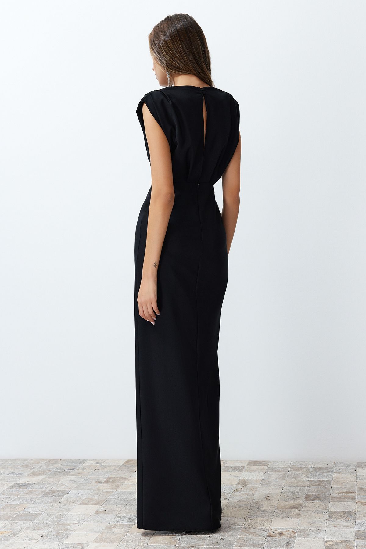 Trendyol Collection-Rochie de seară lungă și elegantă țesătă căptușită neagră TPRSS24AE00087 6