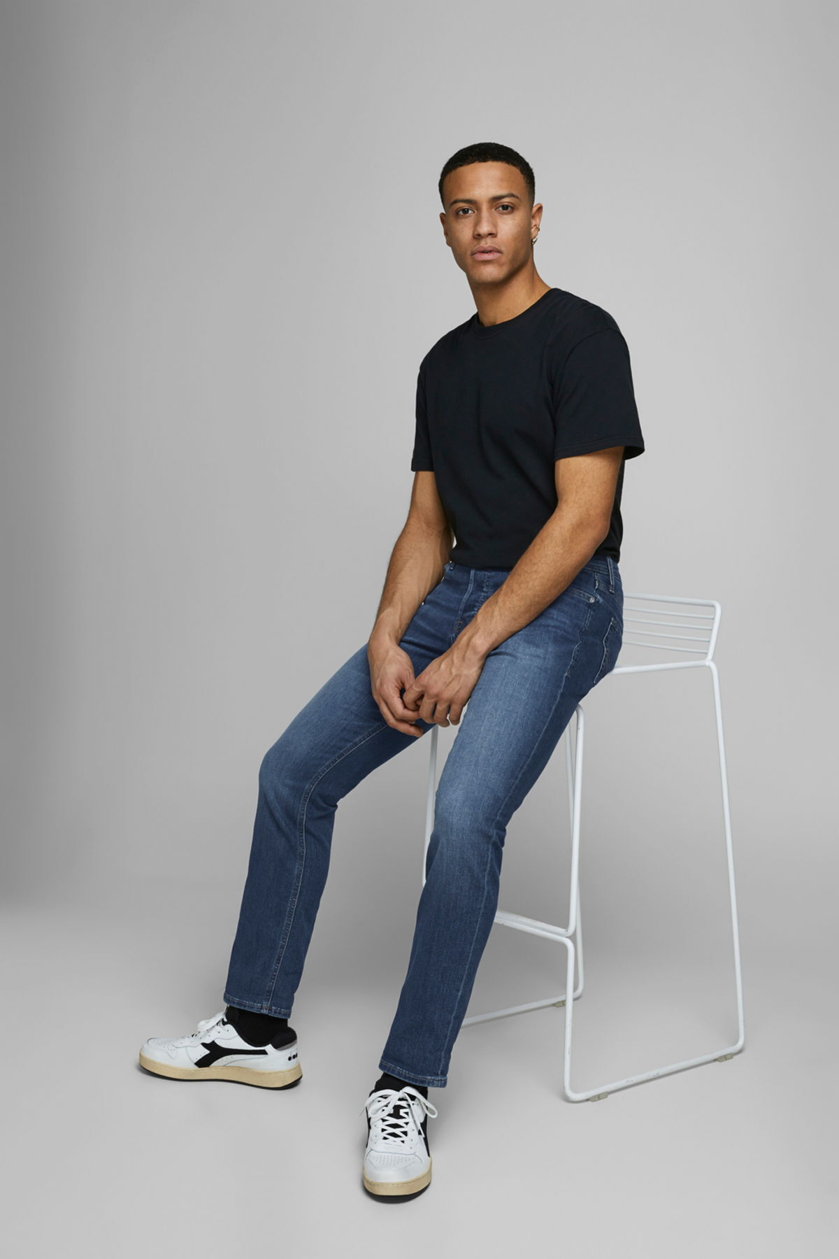 شلوار جین جک اند جونز مردانه پارچه آبی سرمه ای جین راسته Narrow / اسلیم فیت فاق نرمال   Slim/اسلیم فیت کژوال/روزمره | Jack & Jones 12152347 - BS TR - تصویر 4