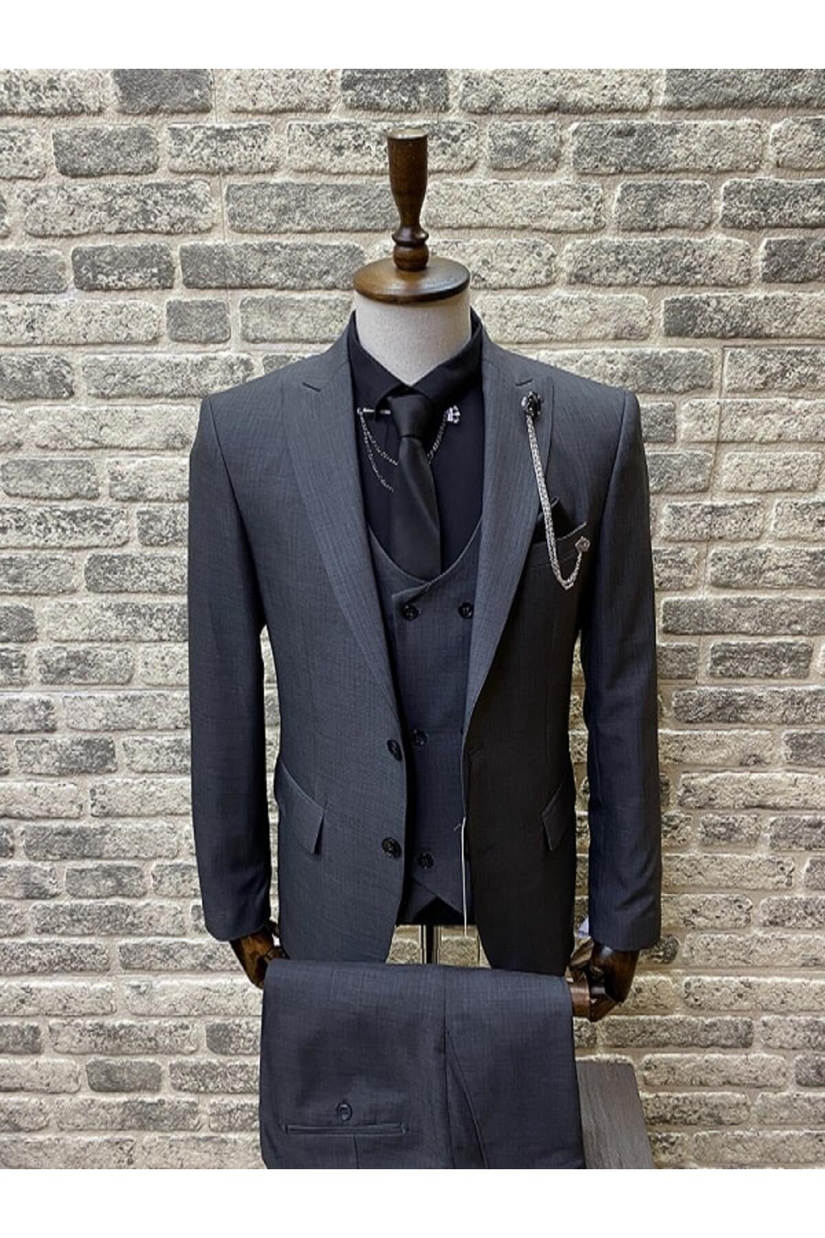 MONTO BENE Slim Fit Suit with Gray Vest