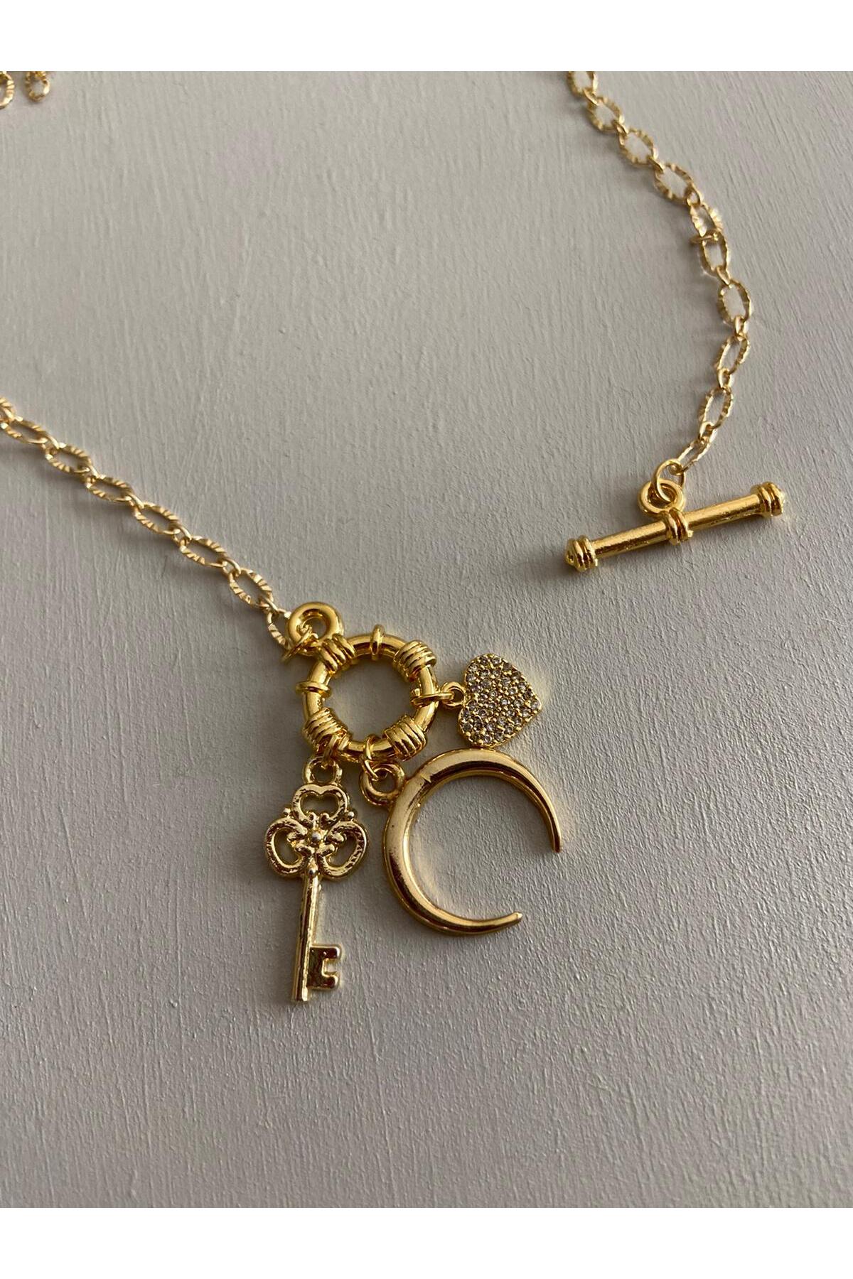 Ay T Kapama Gold Charm Kolye