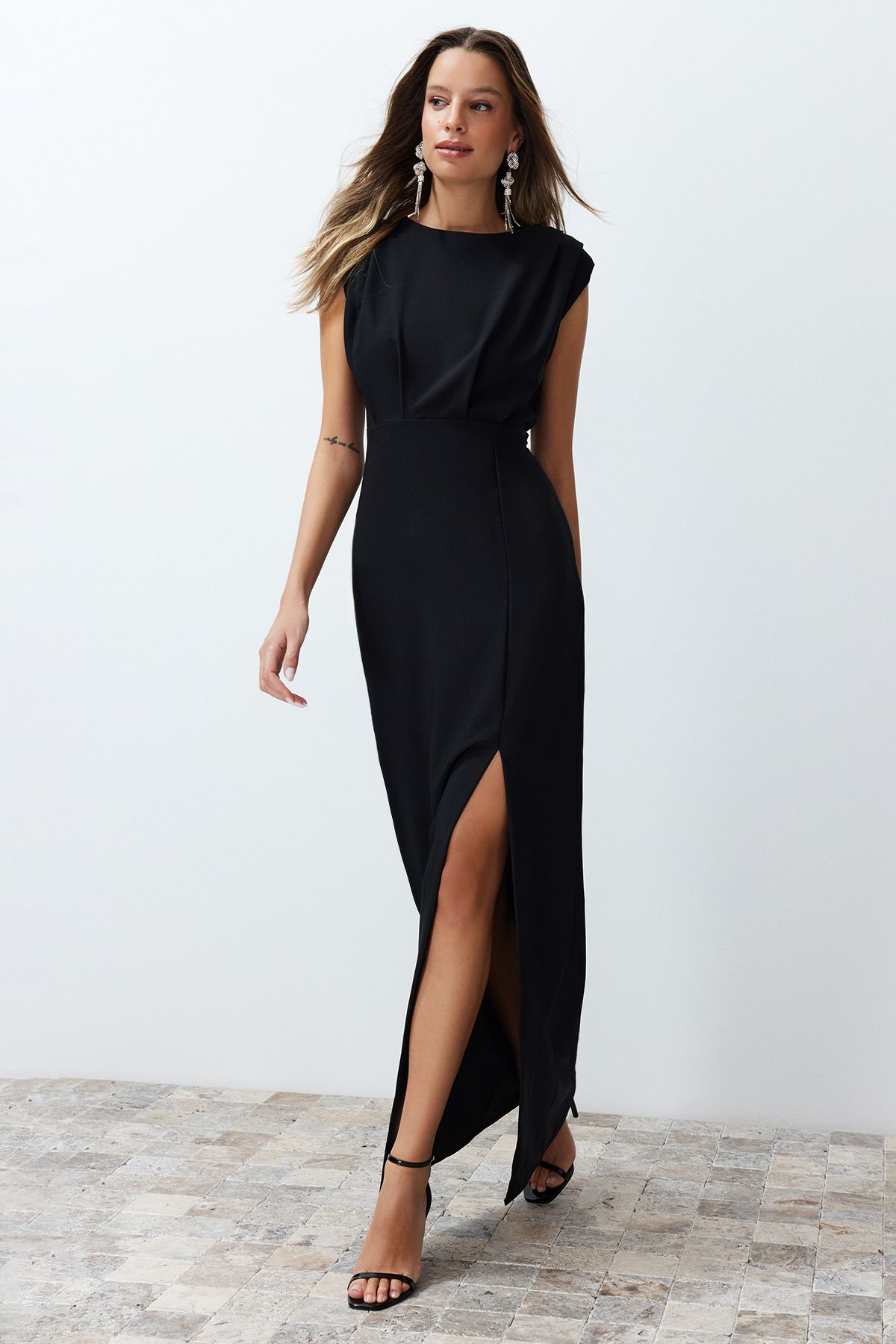 Trendyol Collection-Rochie de seară lungă și elegantă țesătă căptușită neagră TPRSS24AE00087 2